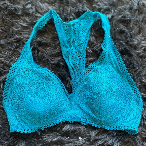 Bundle of 2 Lace Bralettes - Picture 2 of 9